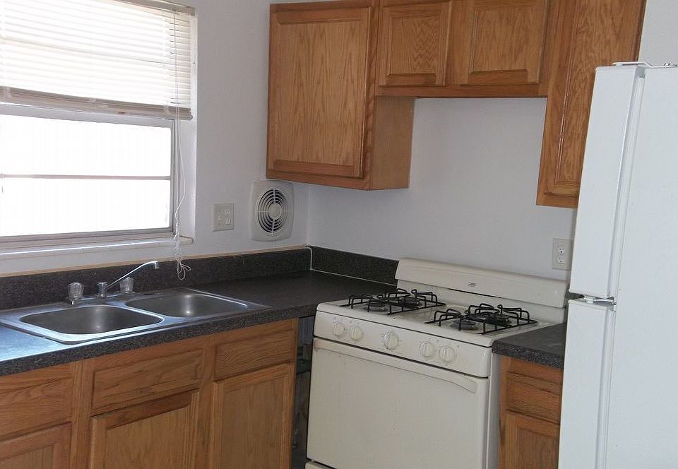 2nd image of 922 E Brownlee St APT 58