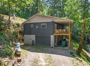 406 Tater Knob Rd, Franklin, NC 28734