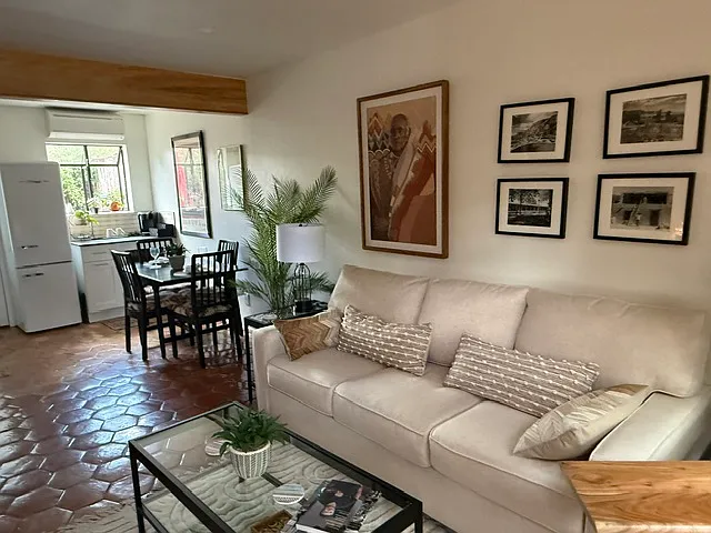 527 E Alameda St — Photo 7