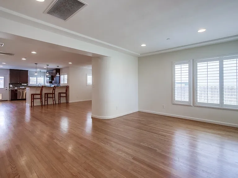 4747 Rolando Blvd — Photo 16