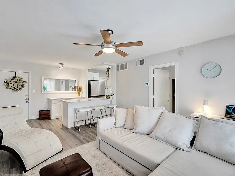 3040 NE 16th Ave #A405 — Photo 16
