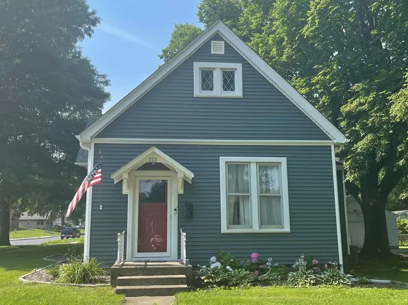 322 Park Ave, Pekin, IL 61554