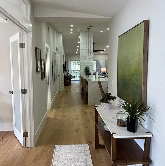 7087 Barrington Cir #201 — Photo 2