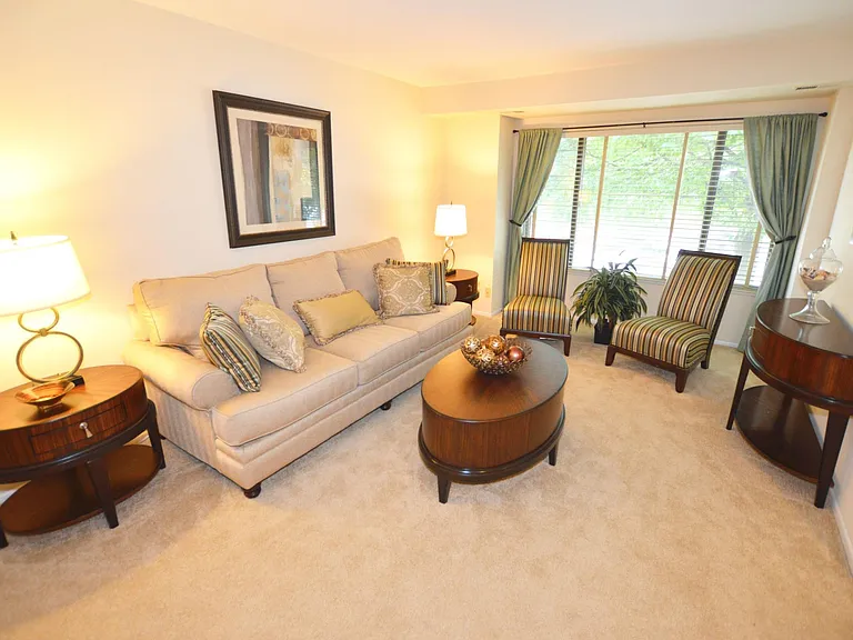 5 Corners Living Area