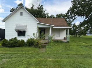 111 W Oak Ave, Montrose, IL 62445