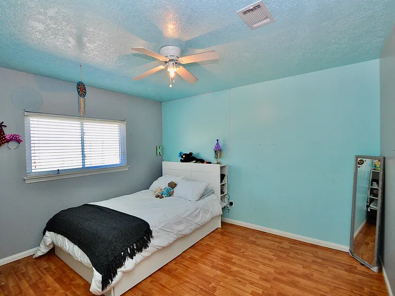 3330 Beran Dr — Photo 21
