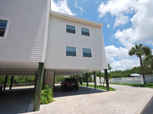 19727 Gulf Blvd #J2, Indian Shores, FL 33785
