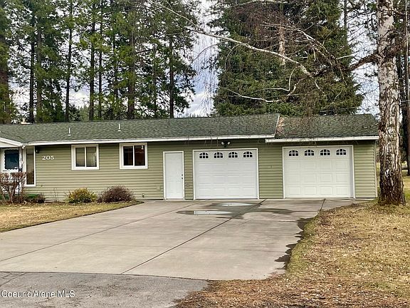 3rd image of 205 Woodland Dr