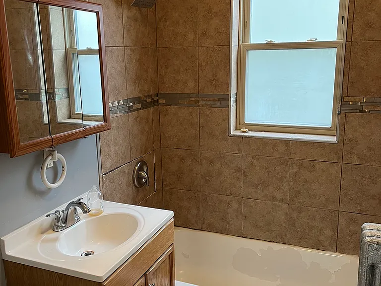 7935 S Woodlawn Ave #1W — Photo 8
