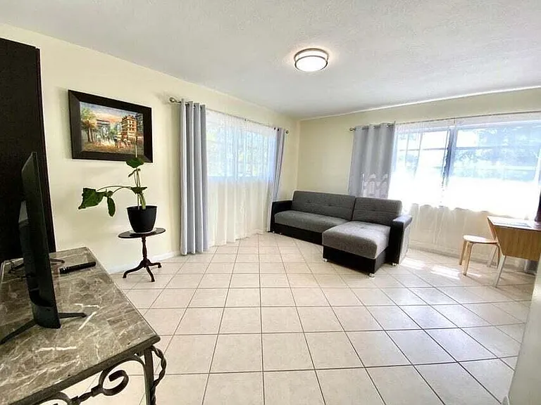 523 SE 20th Ct #5 — Photo 7
