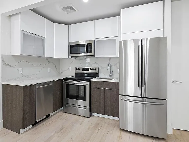 122 E 102nd St #5A — Photo 3