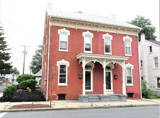 81 N Charlotte St, Manheim, PA 17545