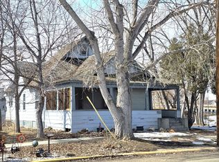 131 N Douglas St, Glendive, MT 59330