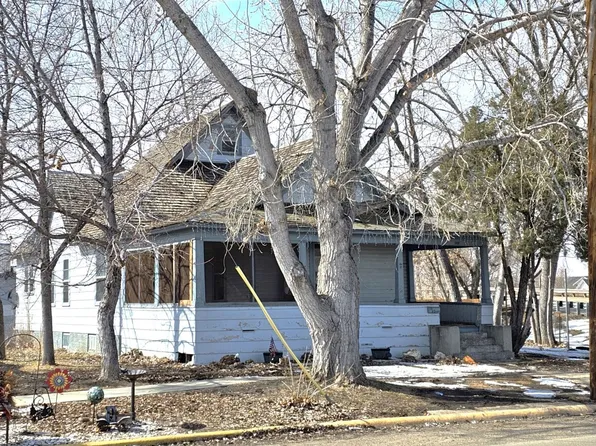 131 N Douglas St, Glendive, MT 59330