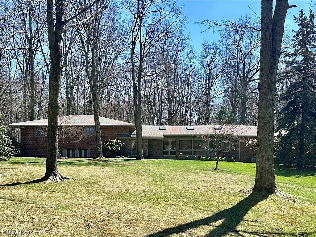 2605 Tibbetts Wick Rd, Hubbard, OH 44425 Zillow
