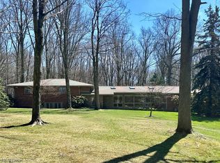 2605 Tibbetts Wick Rd, Hubbard, OH 44425