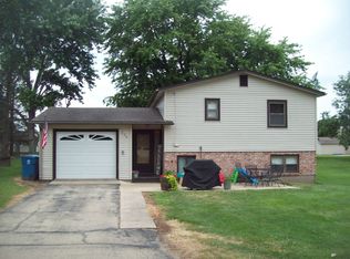 205 N 2nd St, Walnut, IL 61376