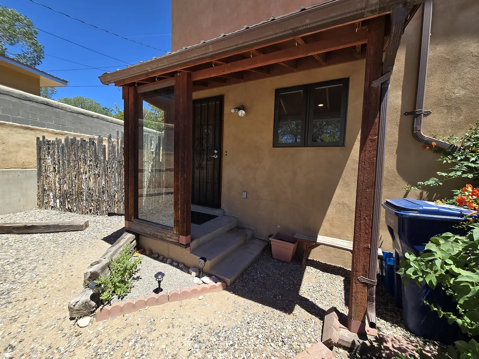 1 bed, 1.5 bath, 715 sqft, $2,100 — Photo 4