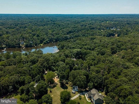 5th image of 575 Riverview Rd