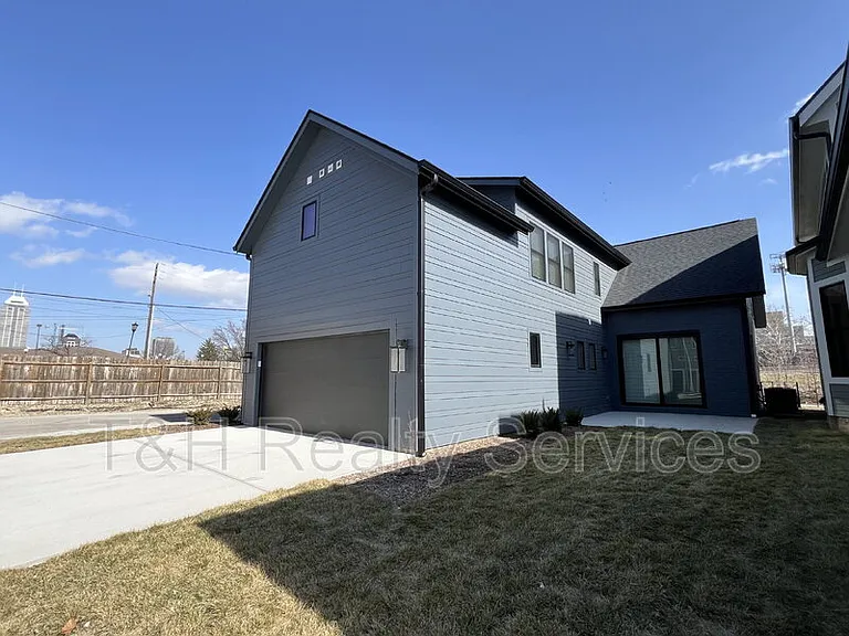 818 Union St — Photo 27