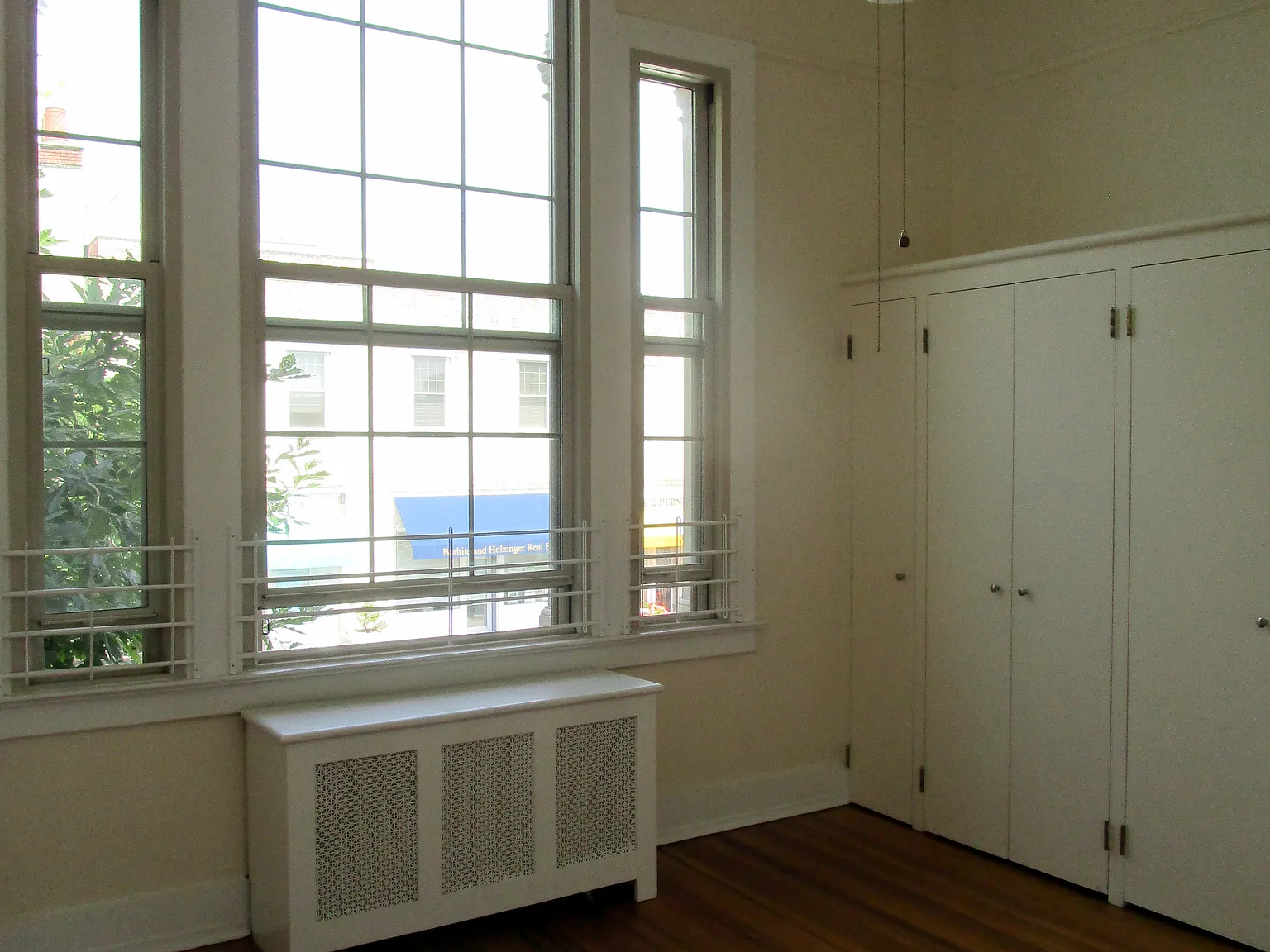 1 bed, 1000 sqft, $3,030 — Photo 4