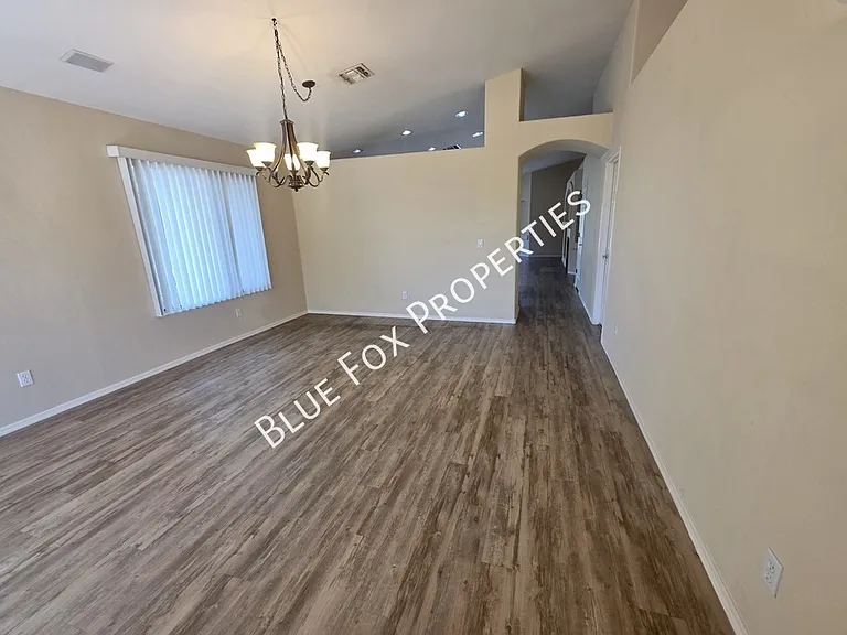 6078 N Panorama Park Dr — Photo 4
