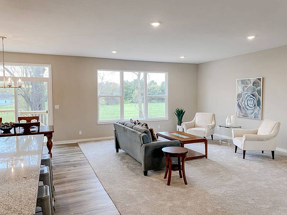 4th image of 5902 Lynn Dr