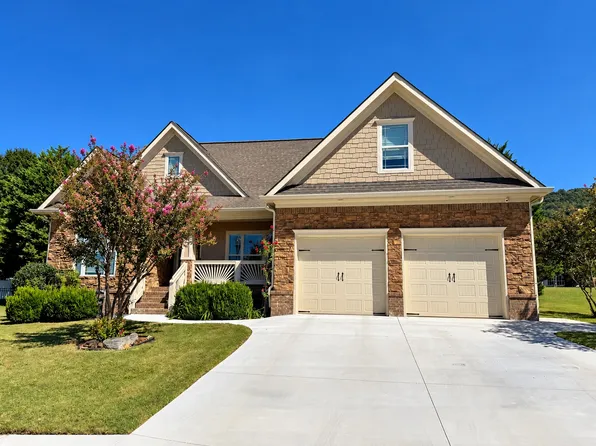 8263 Robertsview Dr, Ooltewah, TN 37363