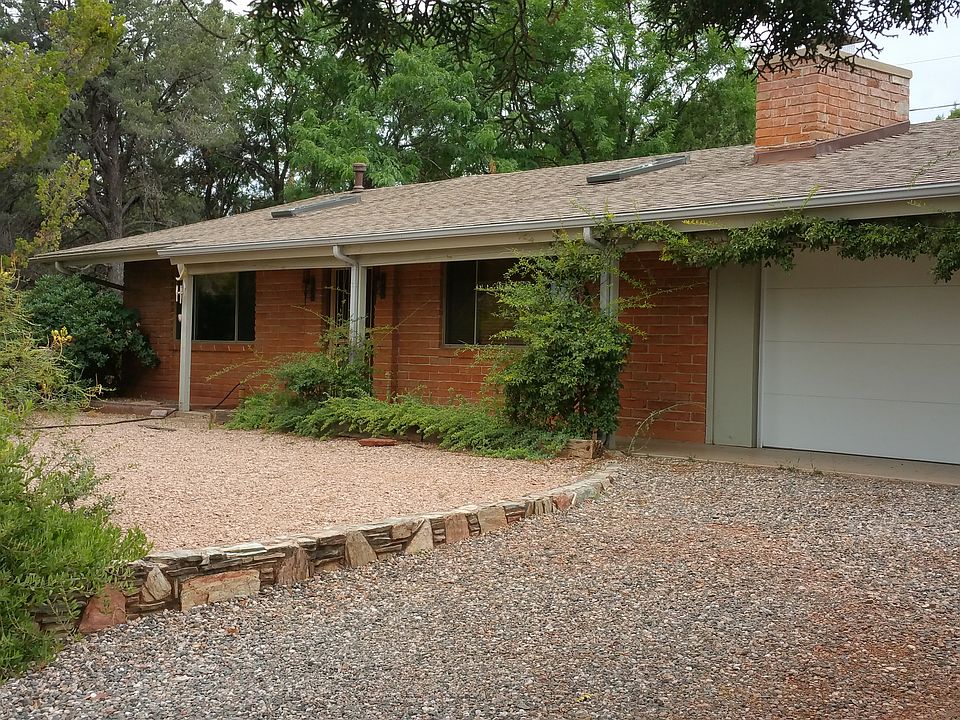 Driveway to the garage
