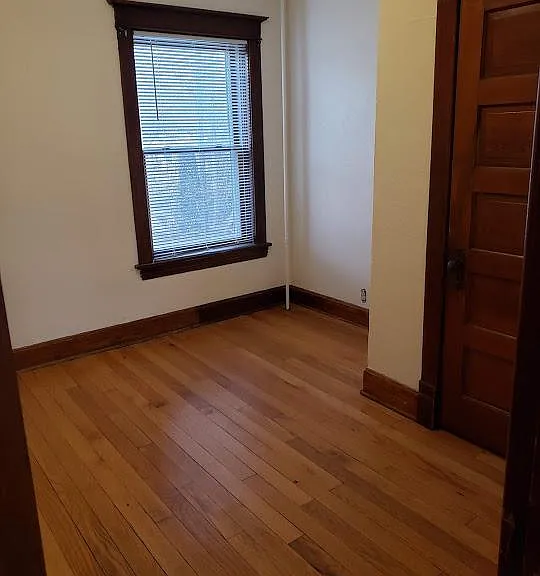 219 W 3rd St #2 — Photo 13