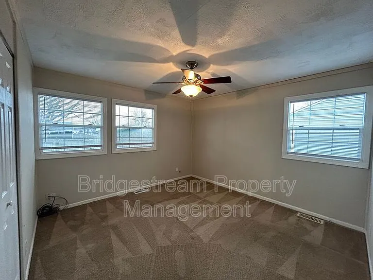 2937 Prentice Dr — Photo 6