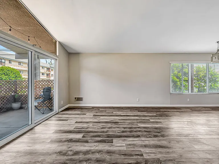 1751 Colby Ave #4 — Photo 13