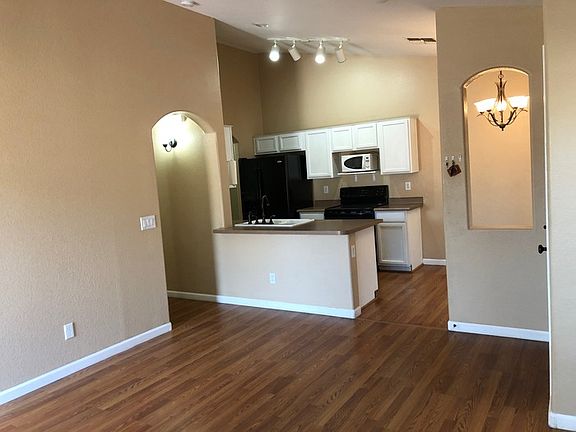 5th image of 5233 N 125th Ave