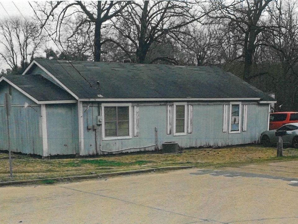 1st image of 327 Smith St