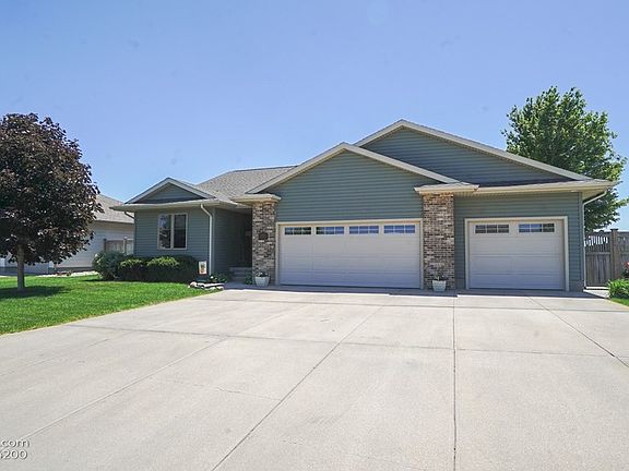 4th image of 4095 Craig Dr