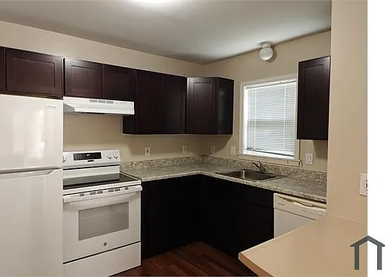 85 Main St #303 — Photo 3