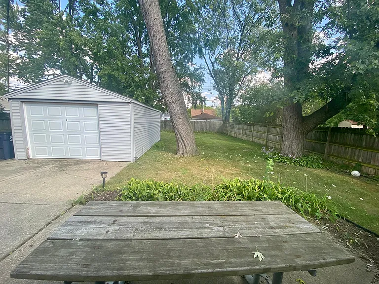 3828 Woodland Ave — Photo 15