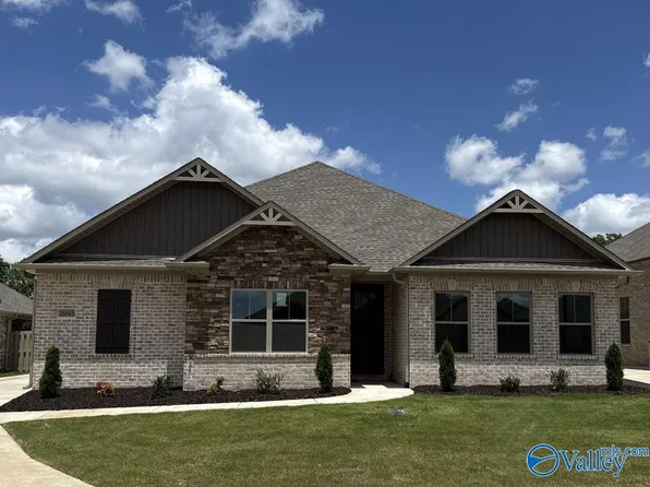 26445 Old Town Dr, Athens, AL 35613