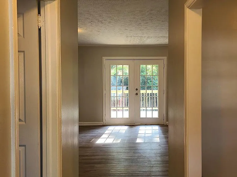 2431 Arkose Dr SW — Photo 2