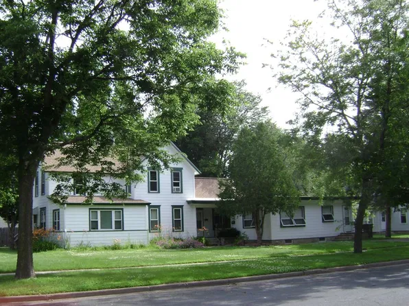 407 E Pine St #3, River Falls, WI 54022