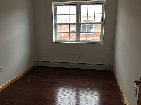 4th image of 196-00 42 Ave