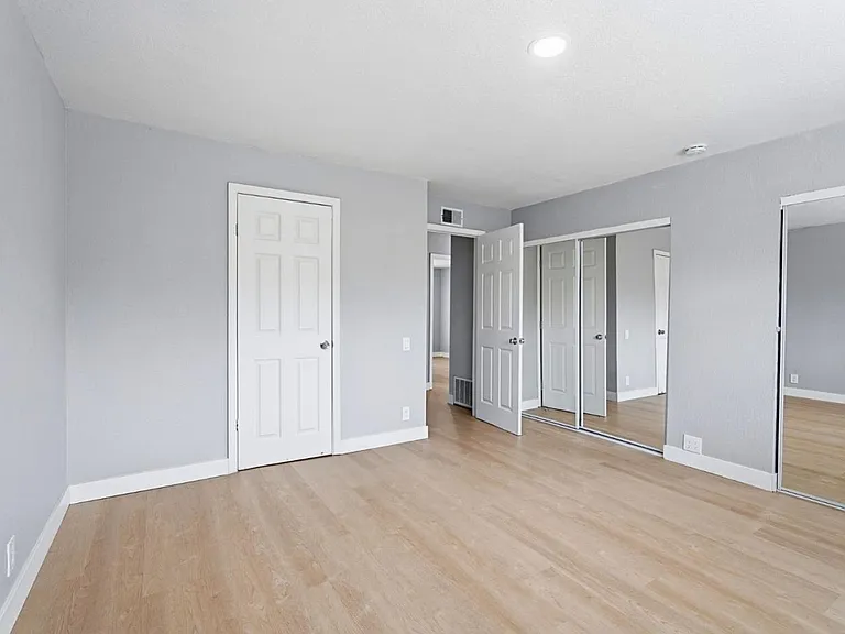 1857 Macduee Way — Photo 26
