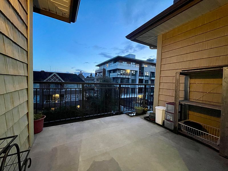 Surrey Apartment for rent - 2 Bedrooms — photo 14