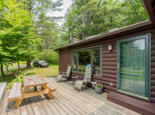 15 Wamego Ln, Corinth, NY 12822