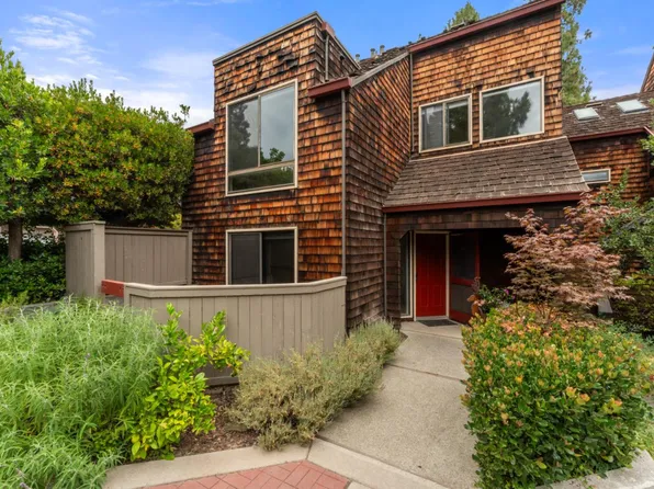 73 Peter Coutts Cir, Stanford, CA 94305