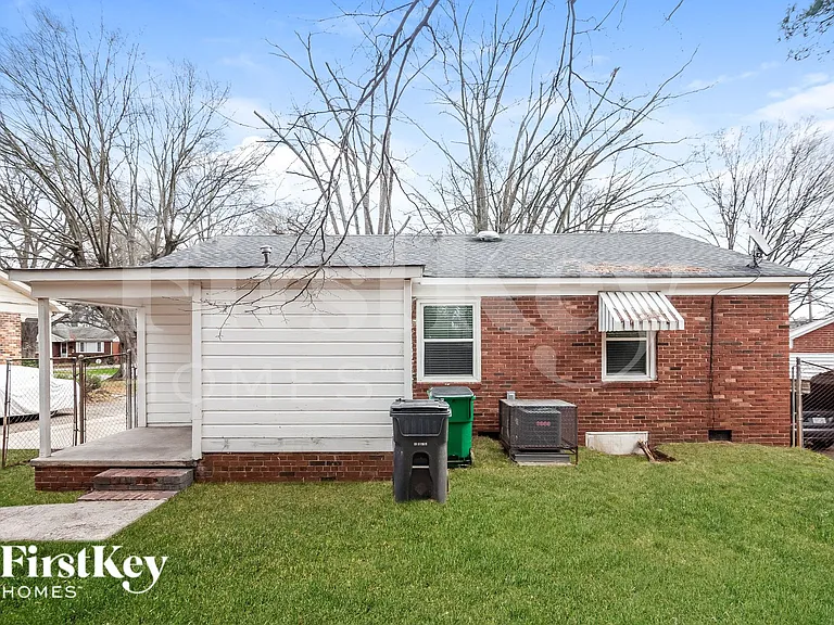 1421 Waddell St — Photo 15