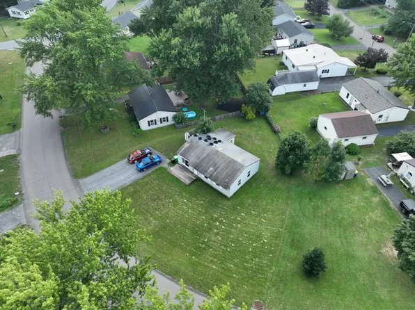 107 Resseguie Dr, Syracuse, NY 13209