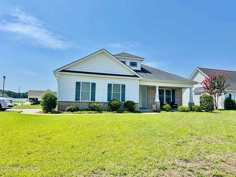 683 Brookfield Dr — Photo 2