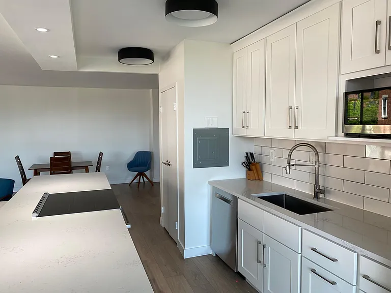 400 Madison St #403 — Photo 12