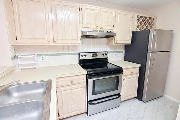 1845 Palm Cove Blvd — Photo 4